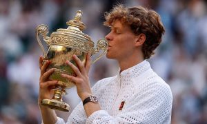 Sinner bảo vệ danh hiệu Wimbledon: góc nhìn mới cho người chơi Việt